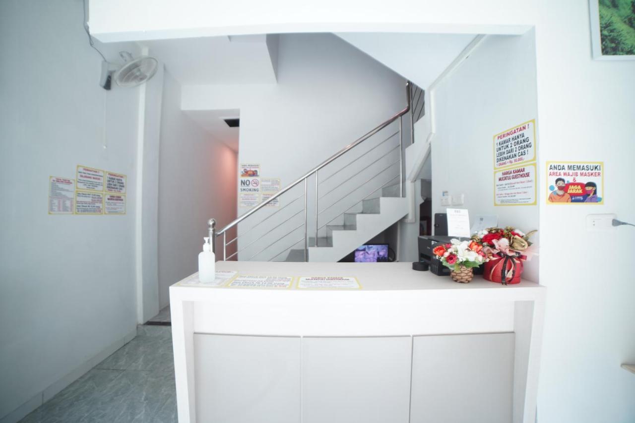 Oyo 90830 Multatuli Guest House Medan Exterior foto